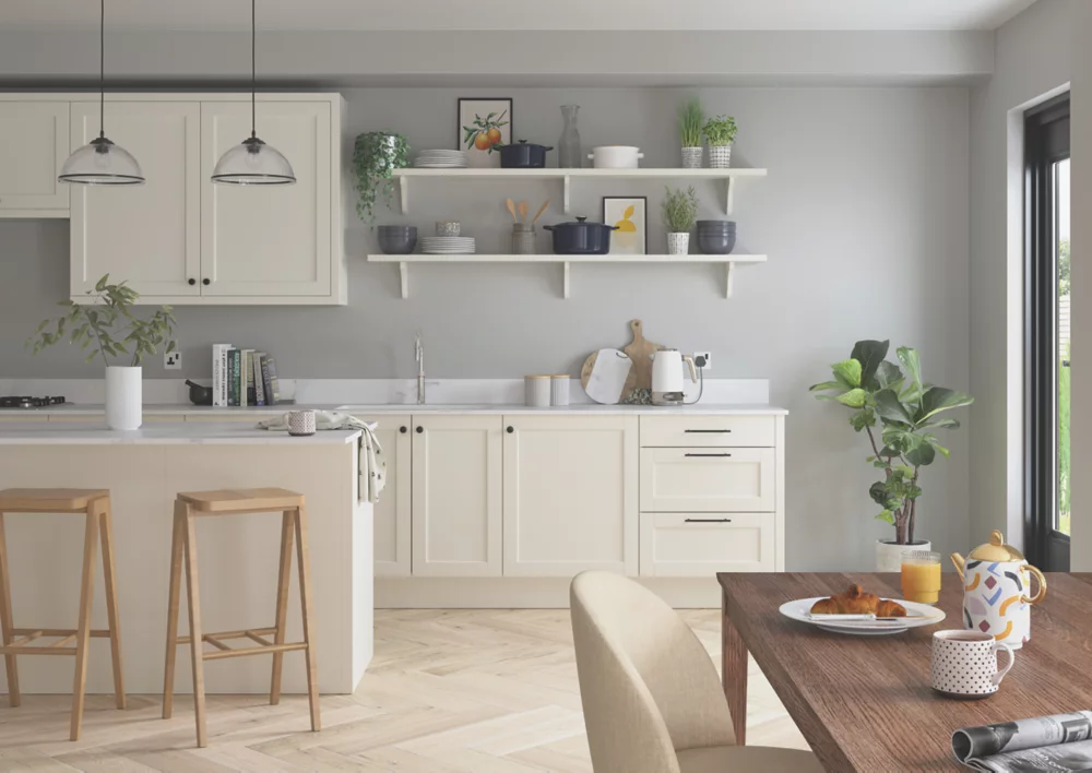 Dulux EasyCare Matt Chic Shadow Emulsion Paint 2.5Ltr - Image 4