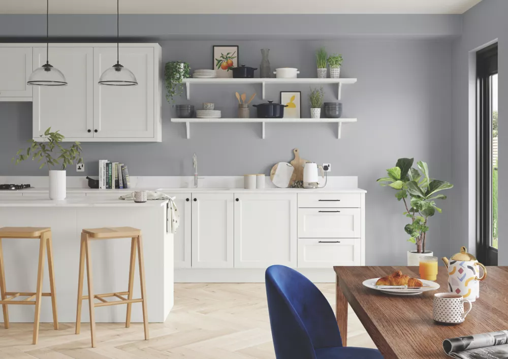 Dulux EasyCare Matt Warm Pewter Emulsion Paint 2.5Ltr - Image 6