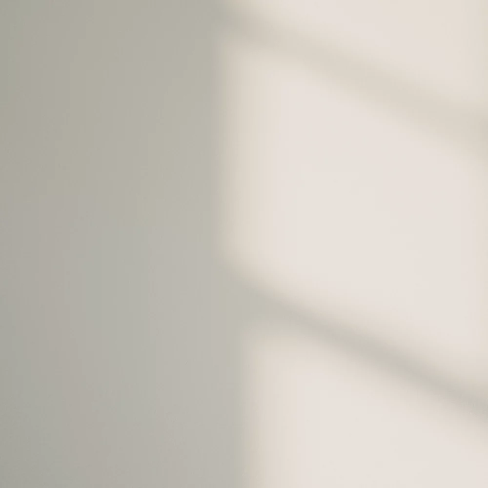 LickPro Eggshell White 02 Emulsion Paint 5Ltr - Image 3