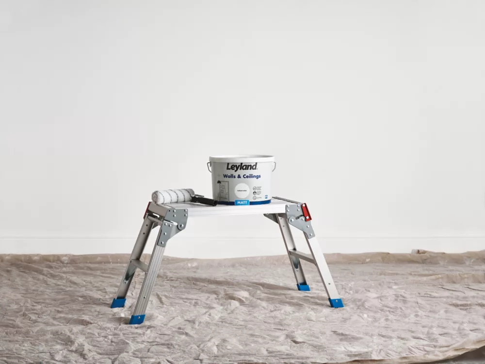 Leyland Retail Retail Matt Brilliant White Emulsion Paint 10Ltr - Image 2