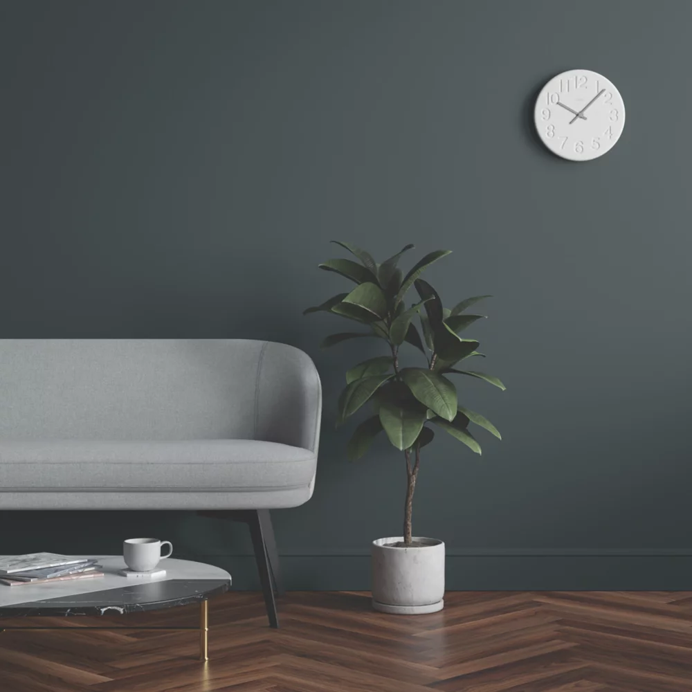 LickPro Eggshell Black 04 Emulsion Paint 2.5Ltr - Image 6