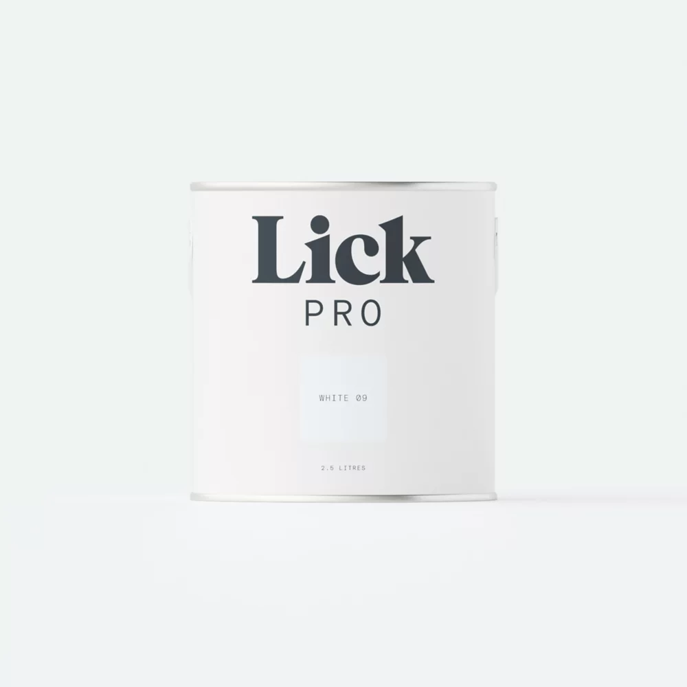 LickPro Matt White 09 Emulsion Paint 2.5Ltr